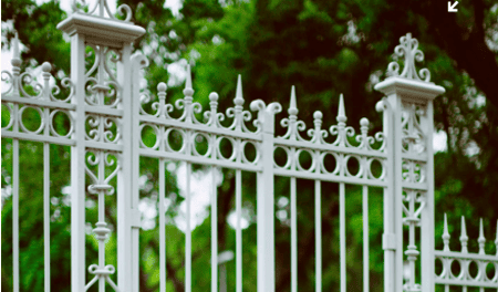 IronWorks Moldova – Porți Garduri Articole Fier. IronWorks Moldova - categoria garduri metalice. Garduri robuste din metal, care combină siguranța cu designul elegant pentru grădini și curți.